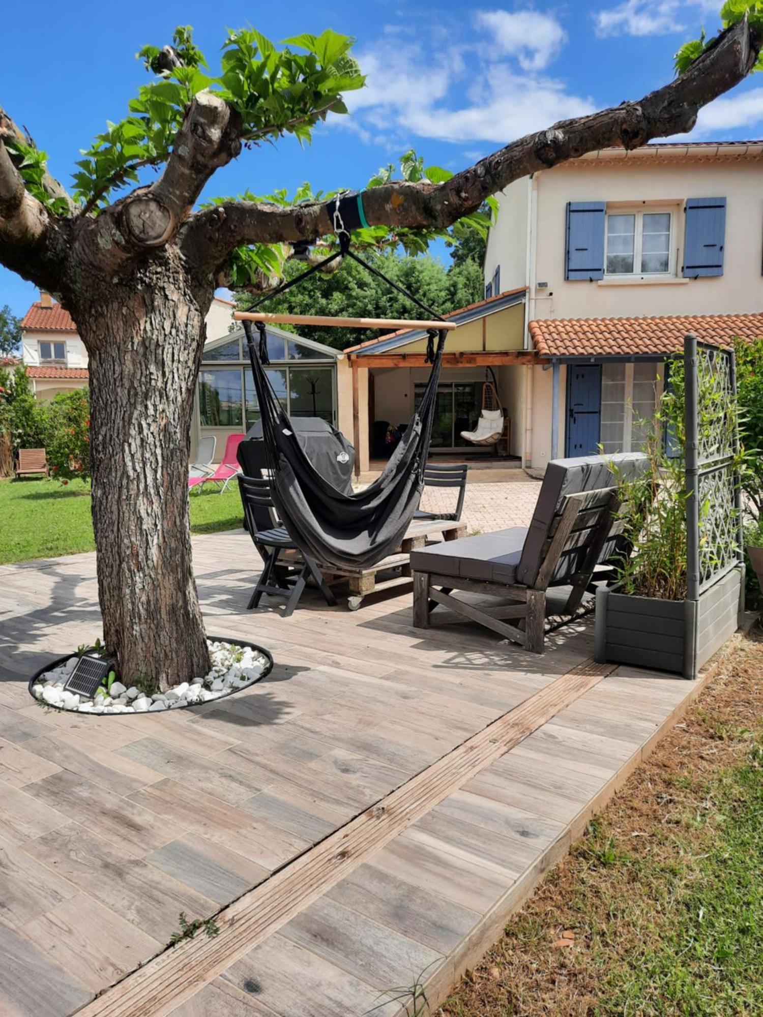 Gîte ma vie là avec jacuzzi privatif Saint-Julien-de-Cassagnas Extérieur photo
